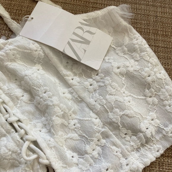 [ ₹800 ] Zara Dainty White Top - Picture 3 of 5